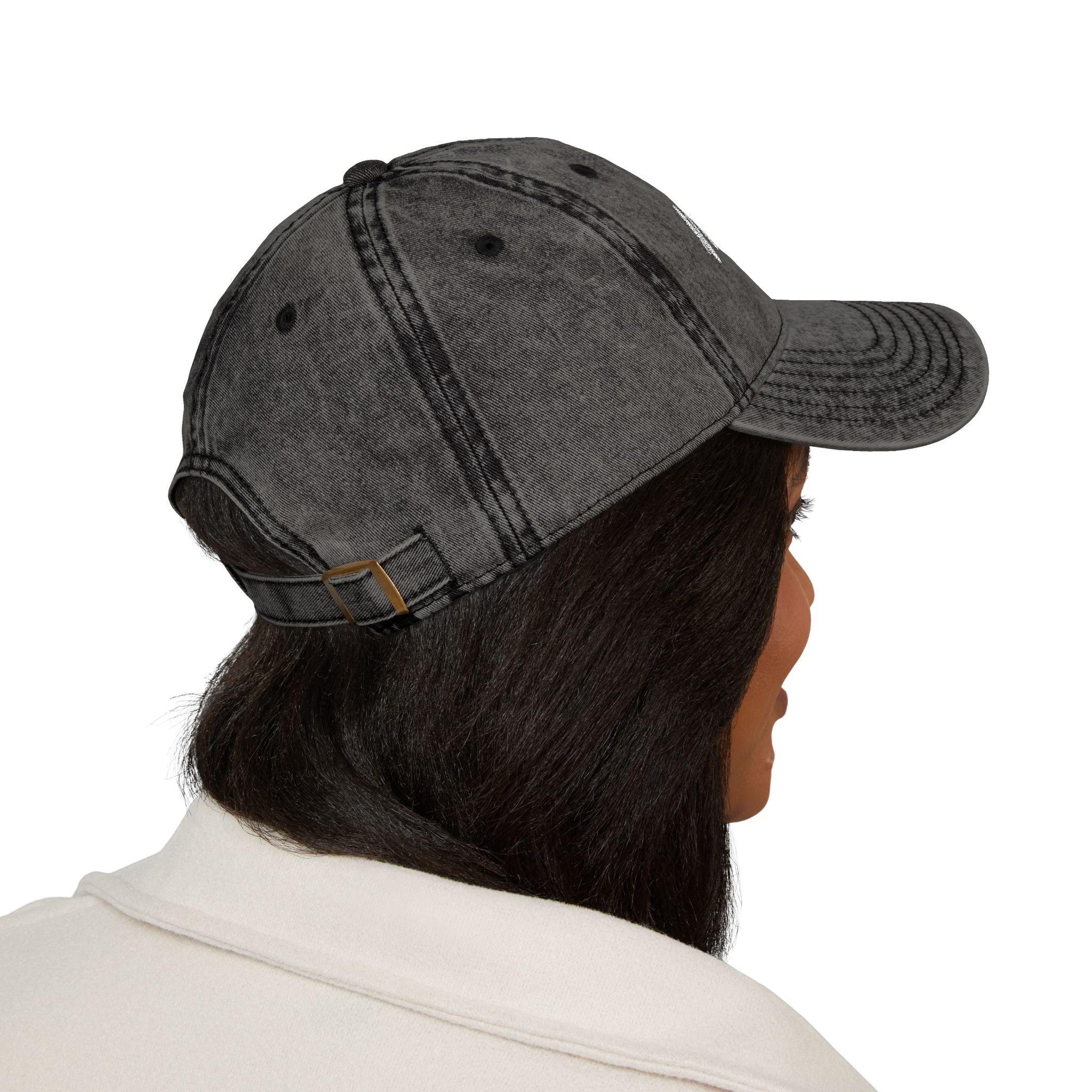 Gorra meuw ajustable y con diseño gastado